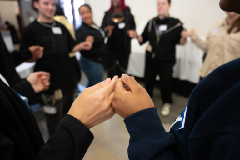 FCD 25 - Cluster Game - hands